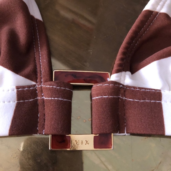 VIX bikini, large top, small bottoms - Picture 5 of 6